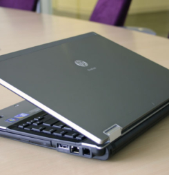 Giá máy tính laptop cũ rẻ tại Digitech Việt Nam