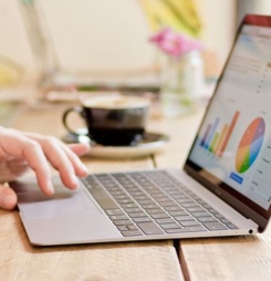 Giải đáp thắc mắc laptop cũ ở đâu uy tín?