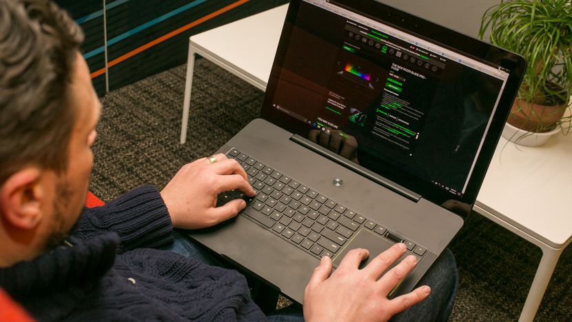 Lưu ý khi mua laptop cũ xách tay Mỹ